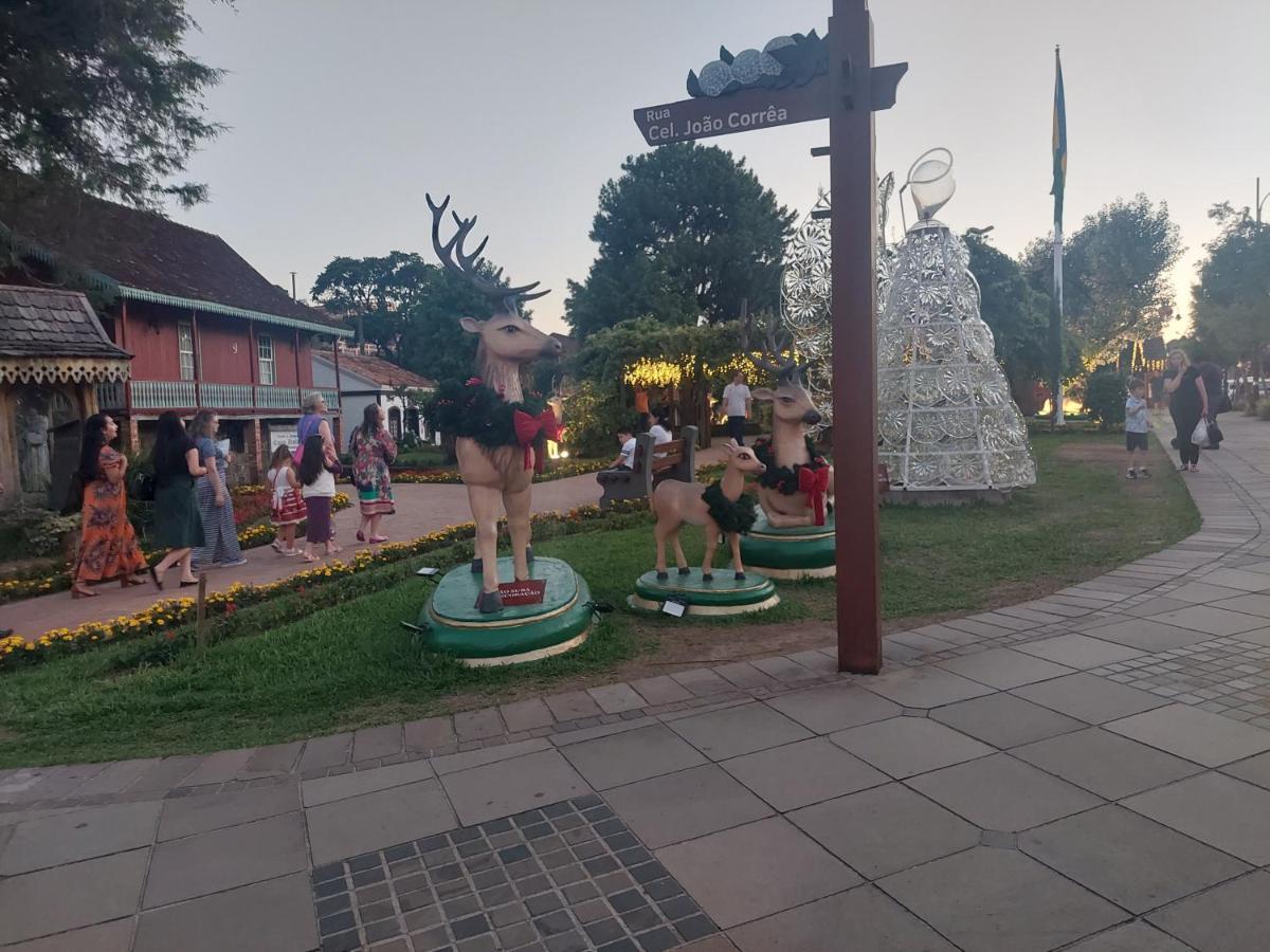 Roloff Praca Das Rosas Gramado Exterior foto