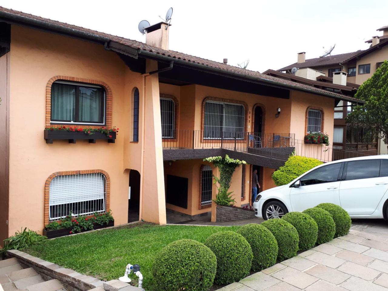 Roloff Praca Das Rosas Gramado Exterior foto